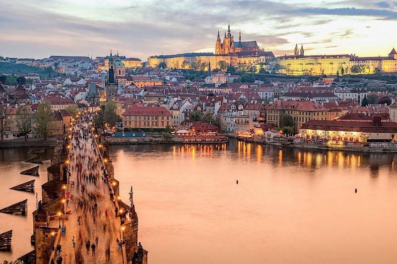 Golden hour in Prague. William Zhang@Unsplash