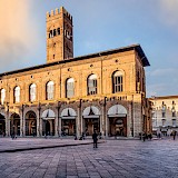 Piazza Maggiore, Bologna. Vanni Lazzari@Wikimedia Commons