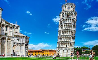 Leaning Tower of Pisa, Italy. Andrea Cevenini@Unsplash