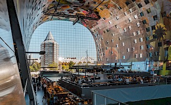 Foodhallen, market hall Rotterdam with restaurants inside. Mike van den Bos@Unsplash