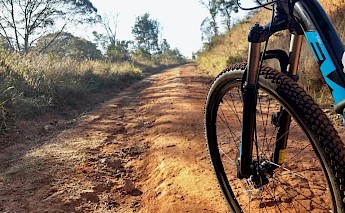 Mountain biking. Jaime Dantas@Unsplash