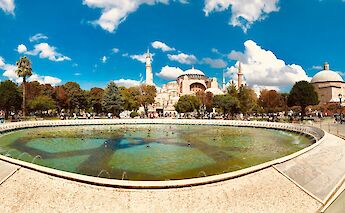 Fountain in Istanbul, Turkey. Unsplash@Nacere Otmani