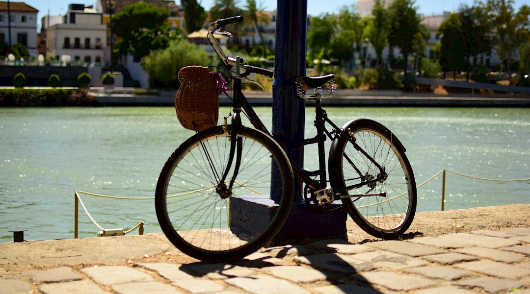 Seville on bike. Arslan Ahmed@Unsplash