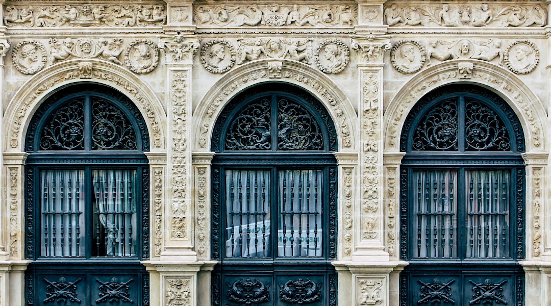 One of Seville's many beautiful facades. Martin Grincevschi@Unsplash