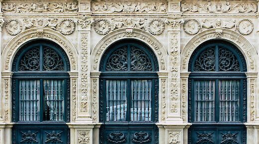 One of Seville's many beautiful facades. Martin Grincevschi@Unsplash