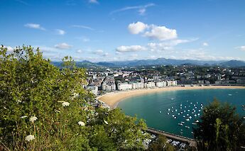 San Sebastian, officially known as Donostia / San Sebasti&aacute;n. Andrea Huls Pareja@Unsplash