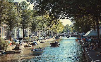 Shaded canal, Amsterdam, Holland. Bogdan Todoran@Unsplash