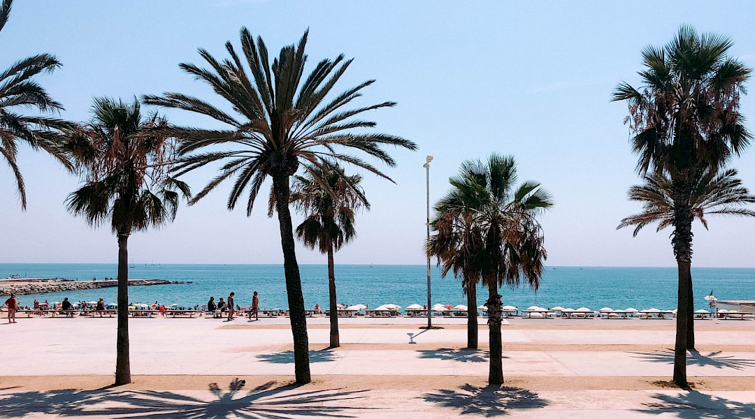 Barceloneta Beach. Lucrezia Carnelos@Unsplash