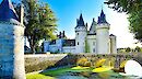 Loire Valley & Chambord E-Bike Tour with Food Tasting from Amboise