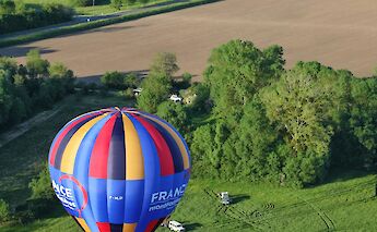 Hot Air Balloon, Loire Valley, France. Damien Chaudet@Unsplash