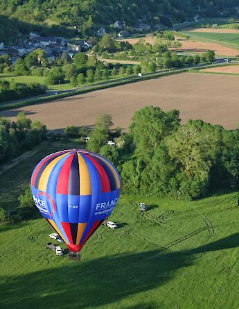 Hot Air Balloon, Loire Valley, France. Damien Chaudet@Unsplash