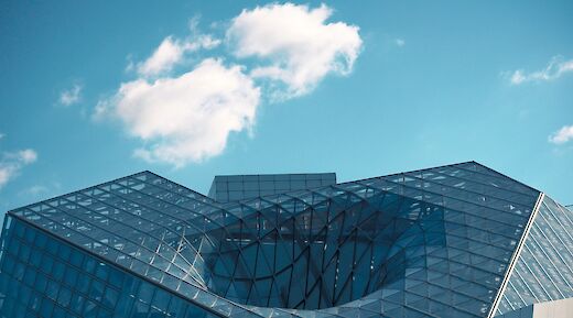Blue sky above the Confluence museum, Lyon, France. Baptiste Buisson@Unsplash