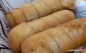 tequenos, Croix Rousse, Lyon, France. Benoît Prieur@wikimedia commons