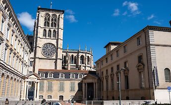 Side of the Saint-Jean Cathedral, Lyon. Unsplash@Thai Son Richardier