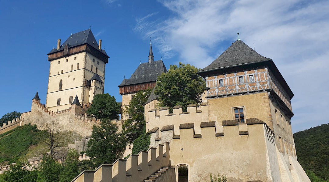 Karlštejn Castle - A large Gothic castle founded in 1348 by King Charles IV, Prague, Czech Republic. Marcin Szewczyk-Wilgan@Unsplash