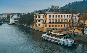 Gloomy sky overVltava River, Prague, Czech Republic. dima fedorov@unsplash