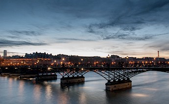 Sunset, Pont des Arts, Paris, France. François Deneux@wikimedia commons