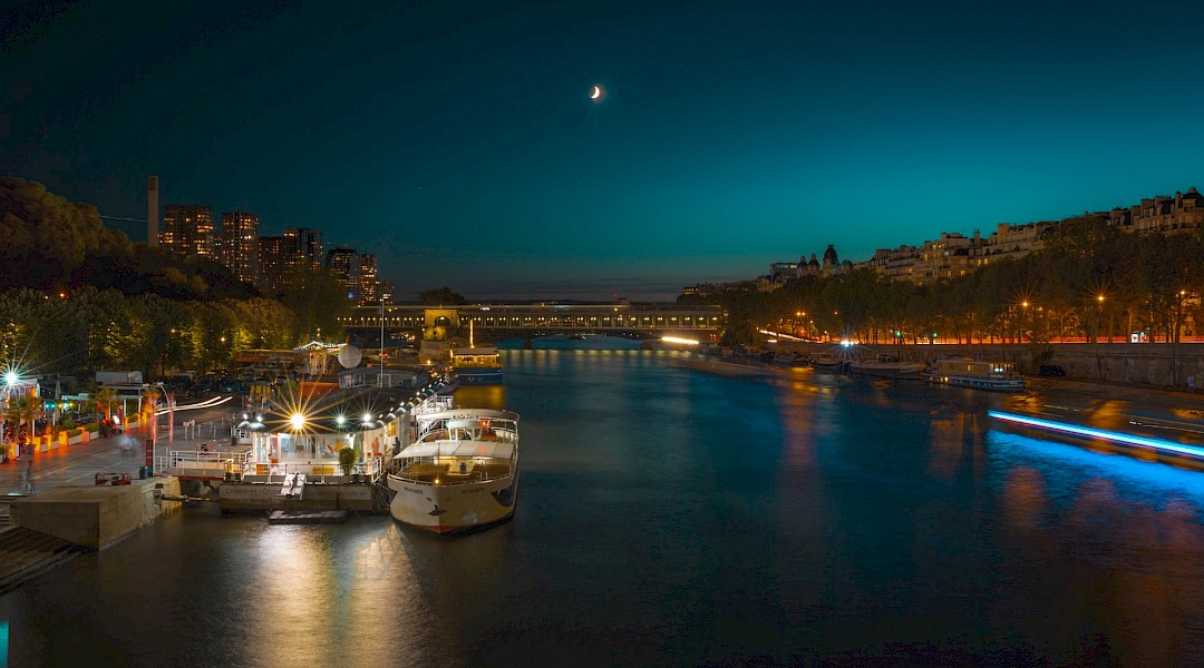 Ferry at the port, Seine River, Paris, France. Mateus Guimarães@unsplash