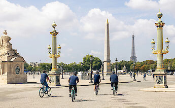 Cycling towards the Eiffel Tower, Paris bike tour, France. CC:TO