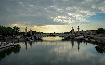 Sunrise behind the Pont alexandre iii, Paris, France. Eutouring@wikimedia commons