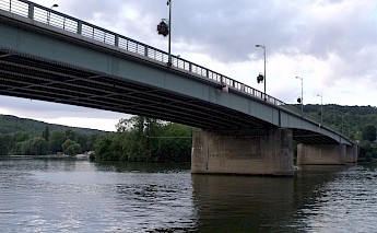 Pont Clemenceau, Bridge connecting Vernon to Giverny, Giverny, France. Elliott Brown@wikimedia commons