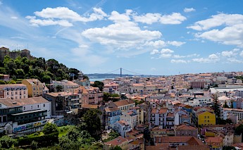 Sao Jorge Caste view from Gaca, Lisbon, Portugal. Francois Le Nguyen@Unsplash
