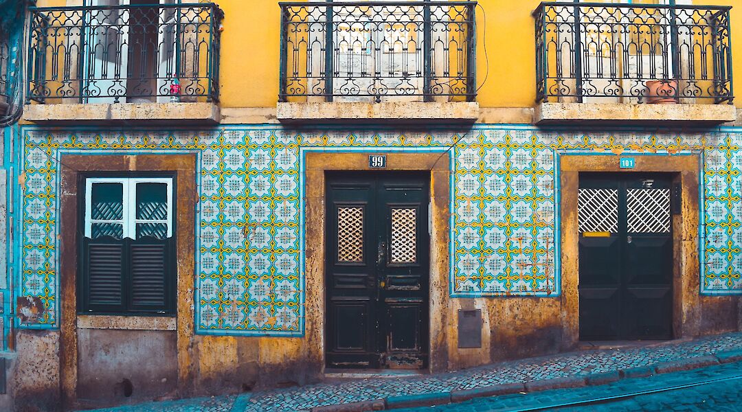 Classic house along the streets of Lisbon, Portugal. Diego García@unsplash