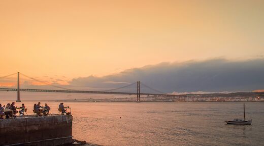 Almada, located on the opposite side of the Tagus River from Lisbon. Eduardo Goody@Unsplash