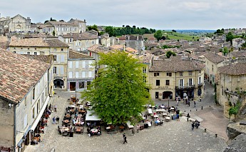 Saint Emilion Village Square, Saint-Emilion, France. JLPC@wikimedia commons
