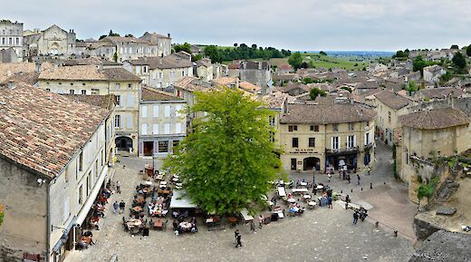 Saint Emilion Village Square, Saint-Emilion, France. JLPC@wikimedia commons