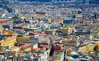 Colorful city of Naples. Montse Monmo@Unsplash