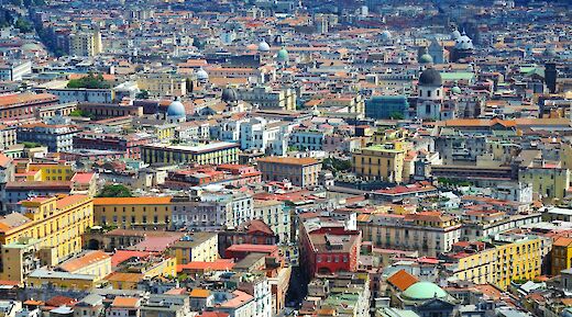 Colorful city of Naples. Montse Monmo@Unsplash