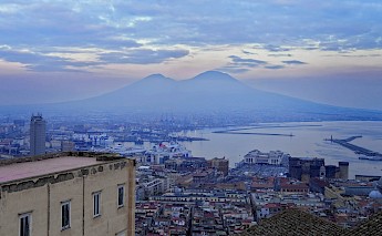 Mount Vesuvius at dusk, Naples. Gregory Smirnov@Unsplash