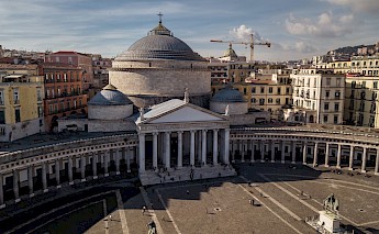 Piazza Del Plebiscito, Naples. Vytenis Malisauskas@Unsplash
