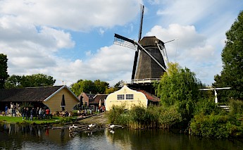 Lumberjack Windmill in Utrecht, Holland. Steven Lek@Wikimedia Commons