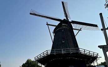 A view of one of Utrechts famous windmills at daybreak, Utrecht, Holland. Kar Koz@Unsplash