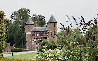 Kasteel de Haar, Kasteellaan, Utrecht, Netherlands. Micheile Henderson@Unsplash