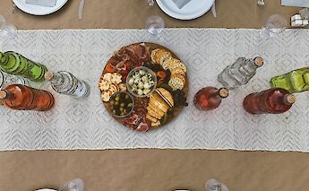 Tapas and wine, Barcelona, Spain. Evelyn Semenyuk@Unsplash