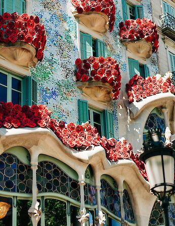 Casa Battlo, Barcelona, Spain. Anna Murzilon@Unsplash