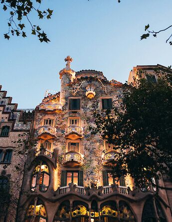 Casa Battlo, Barcelona, Spain. Theodor Vasile@Unsplash