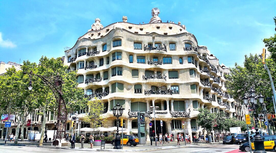 Street view of the Casa Mila, Barcelona, Spain. Pengfei Ying@Unsplash