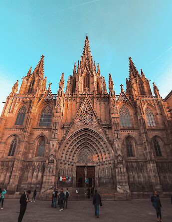 Sagrada Familia, Barcelona, Spain. Miltiadis Fragkidis@Unsplash