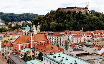 Ljubljana drone shot. Detait@Unsplash