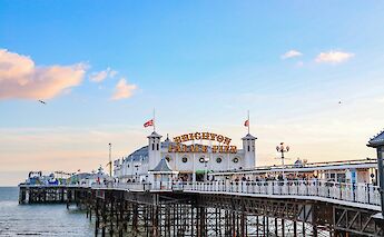 Dusk at Brighton Palace Pier, England. Janice Kwong@Unsplash