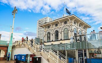Brighton Pier, Sussex, England. Janice Kwong@Unsplash