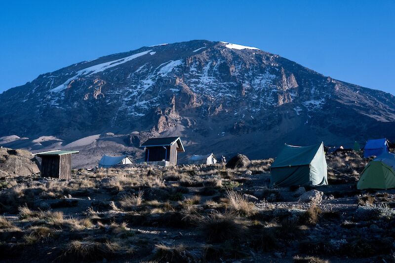 Tents and trekkers on Mount Kilimanjaro, Tanzania. Daniel Vargas@Unsplash