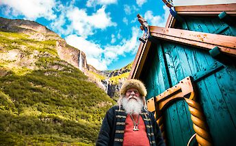 Norway. Red Charlie@Unsplash