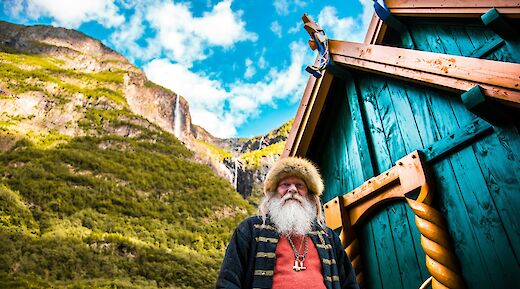 Norway. Red Charlie@Unsplash