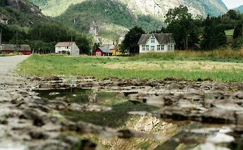 Small village in Norway. Till Daling Ikgey@Unsplash