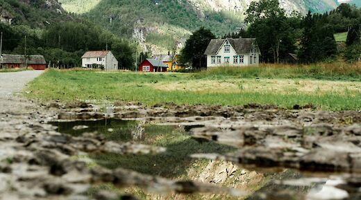 Small village in Norway. Till Daling Ikgey@Unsplash